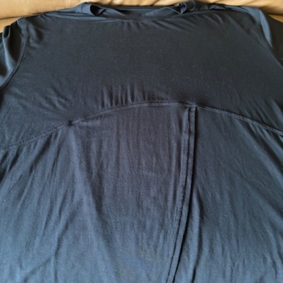 Lululemon short sleeve shirt - Picture 4 of 4